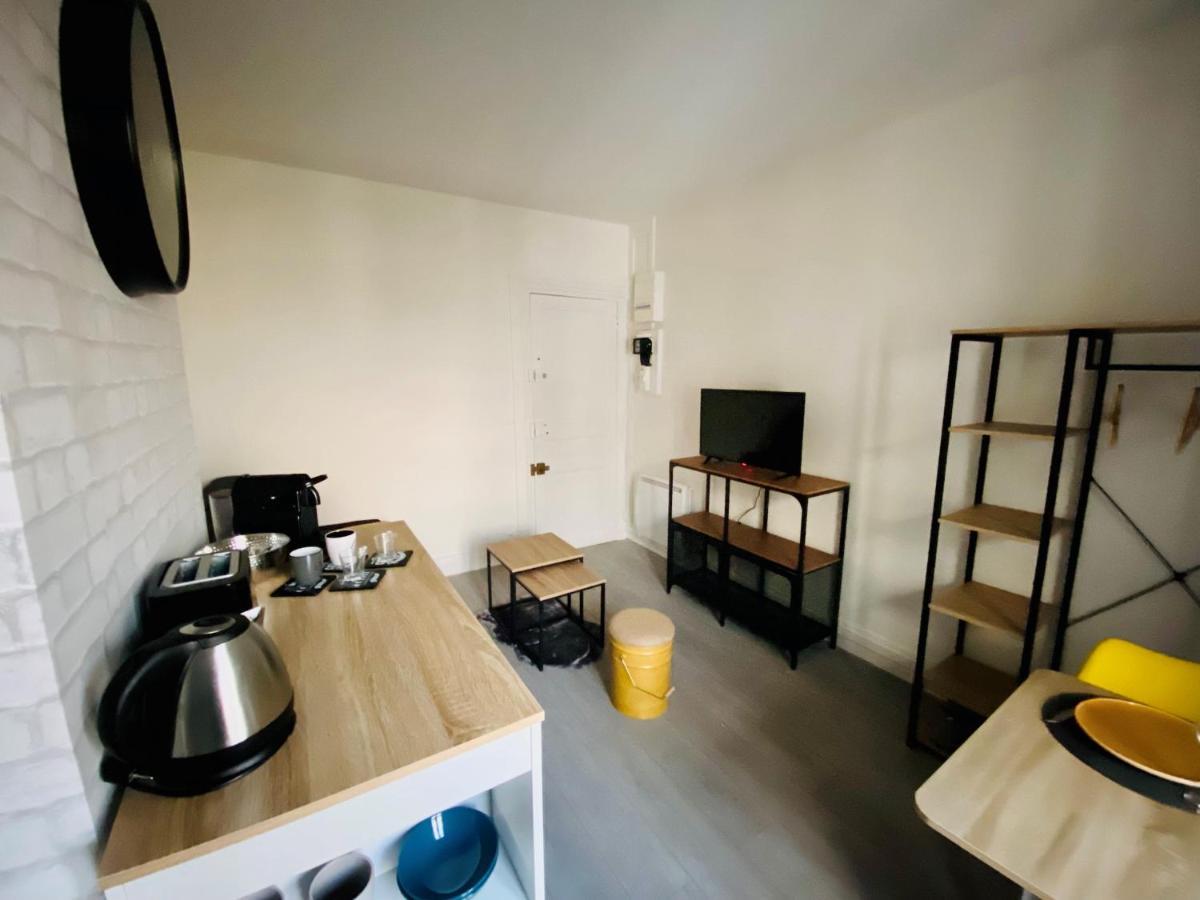 Enghien-Les-Bains: Studio Au Coeur Du Centre Ville. エクステリア 写真